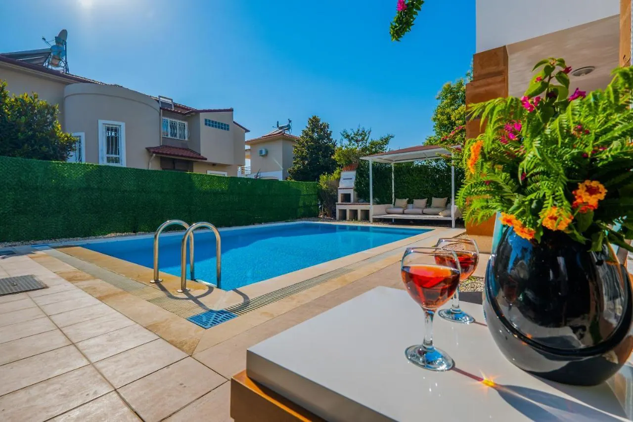 Infinity Beyaz Villa Фетхие Турция